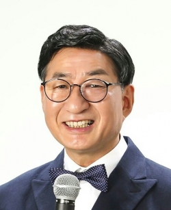 김 영 기 대전광역시효지도사협회 효 인성교육 교수